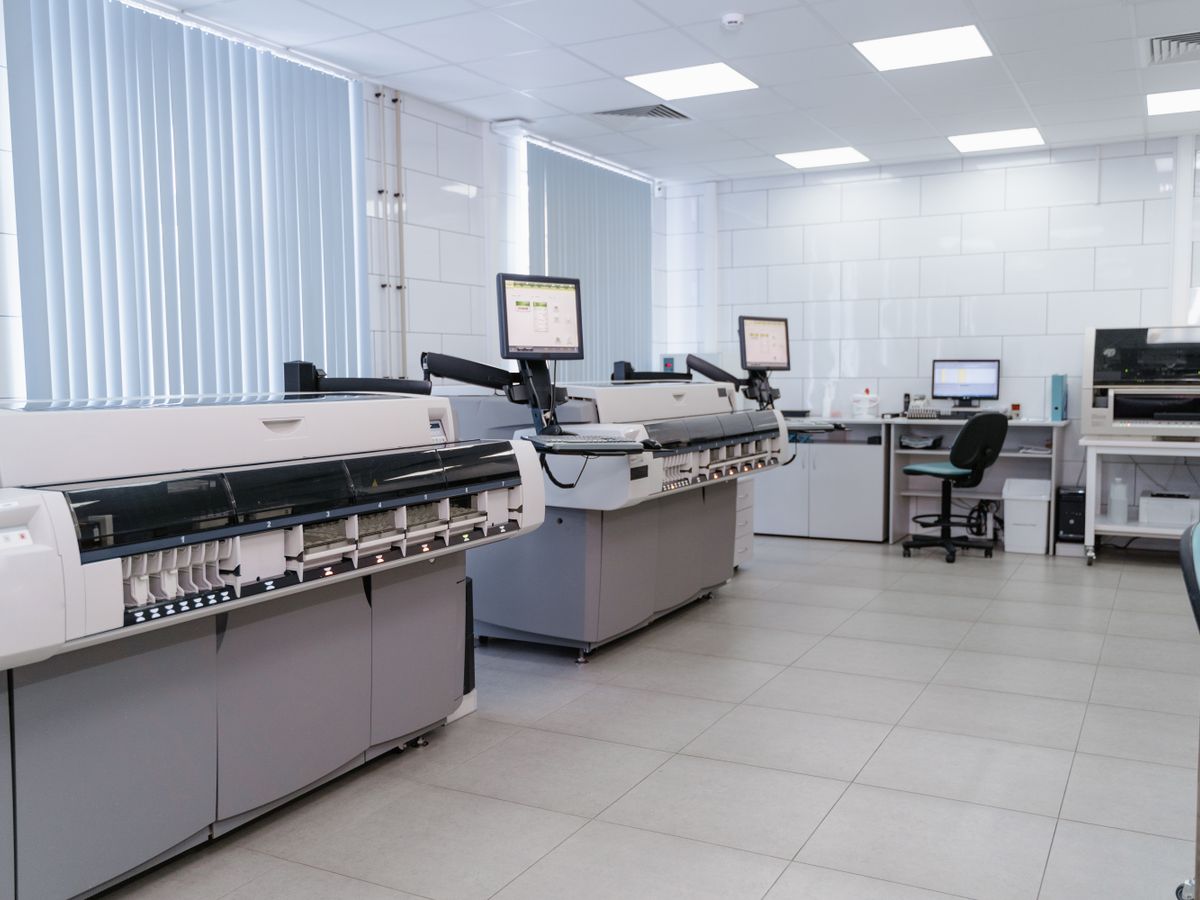 Laboratory setup for randomization and trial supply